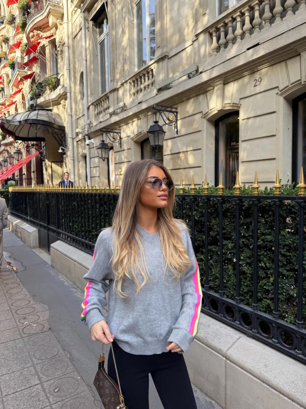 Pull Futur — Gris — vue 3