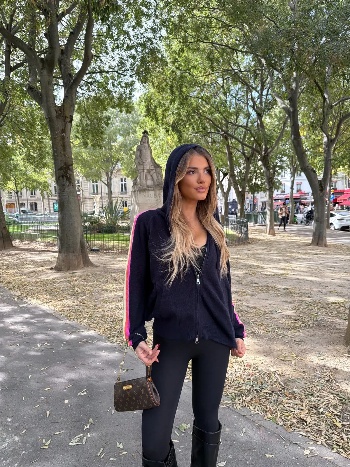 Pull Futur Capuche — Bleu marine — vue 4