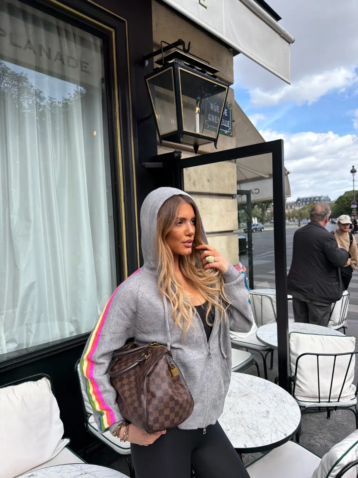 Pull Futur Capuche — Gris — vue 6