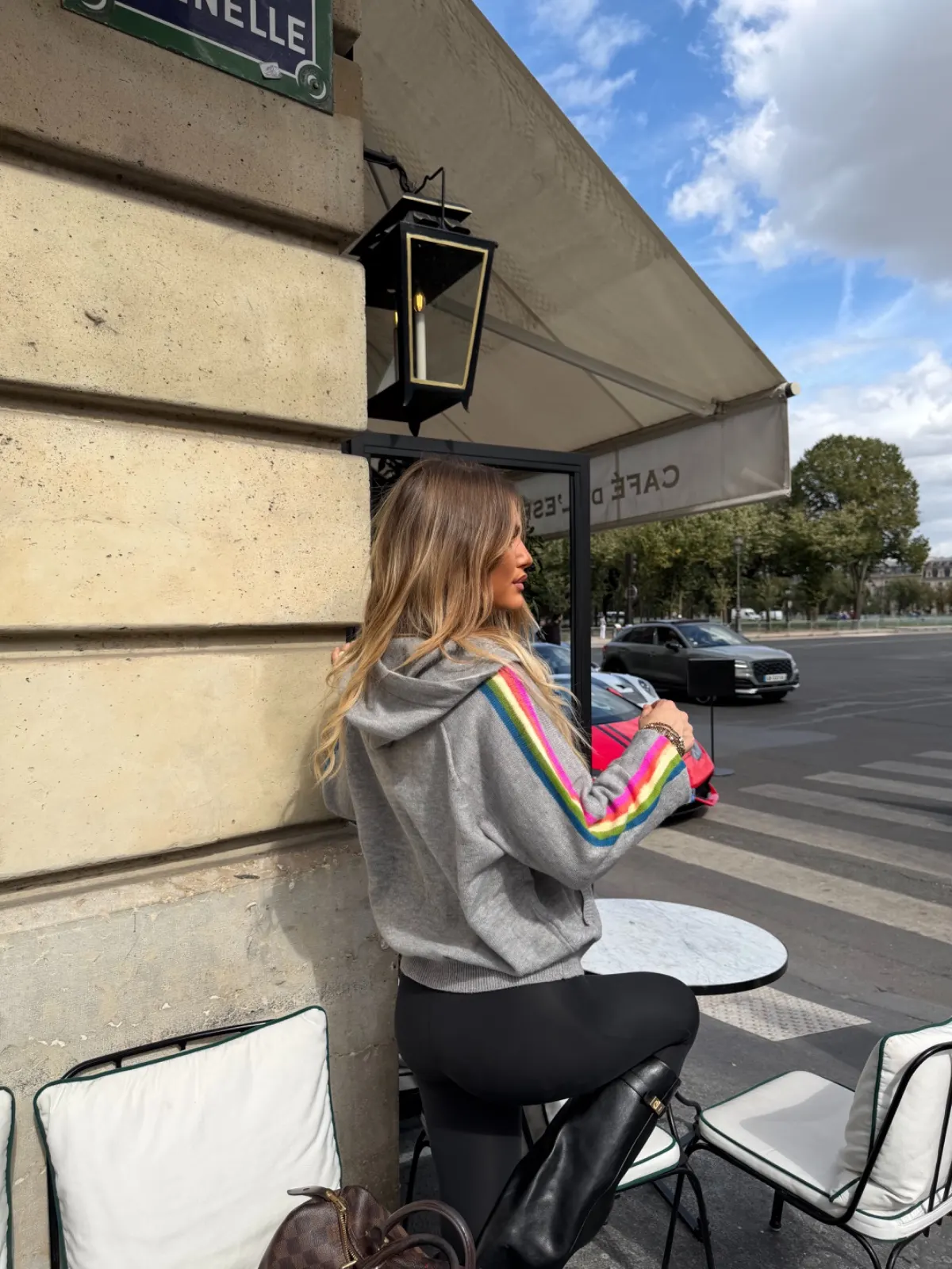 Pull Futur Capuche — Gris — vue 7