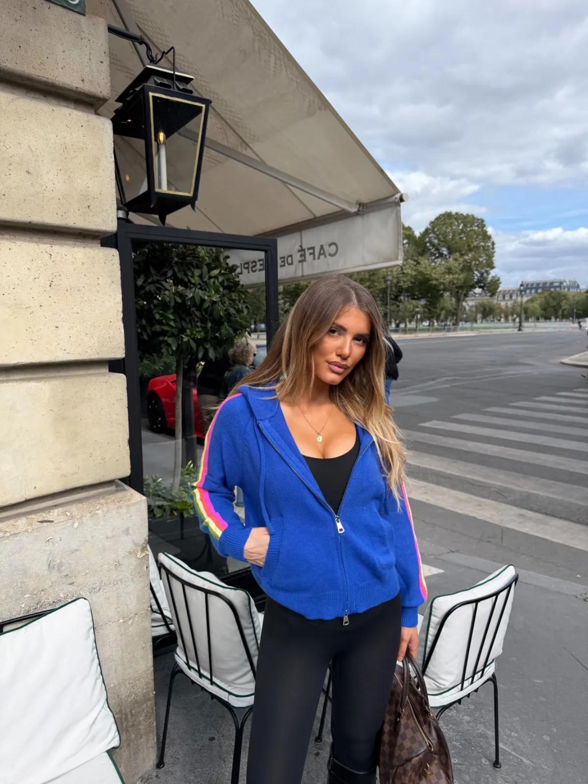Pull Futur Capuche — Bleu roi — vue 7