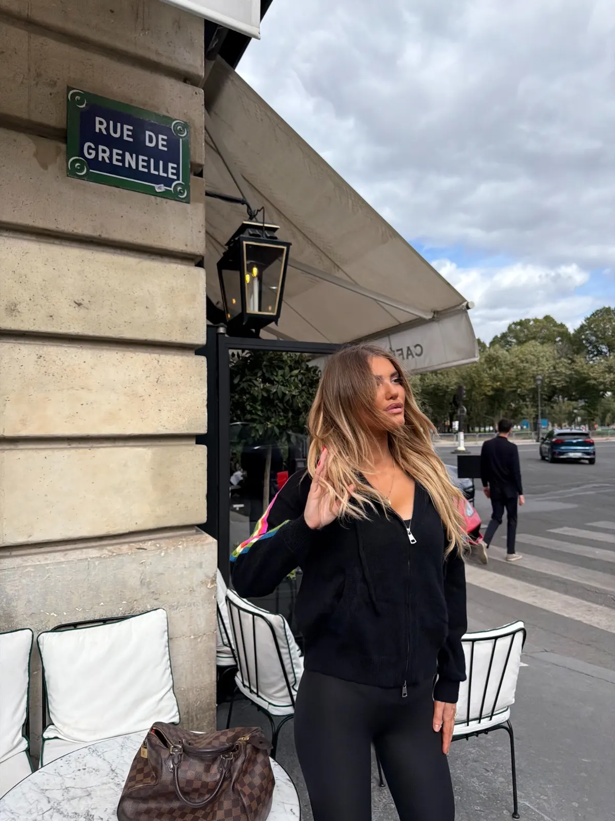Pull Futur Capuche — Noir — vue 6